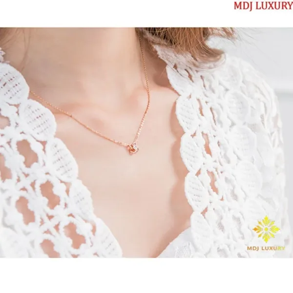 Mặt Dây Chuyền vàng nữ hình hoa xinh xắn_DUH04