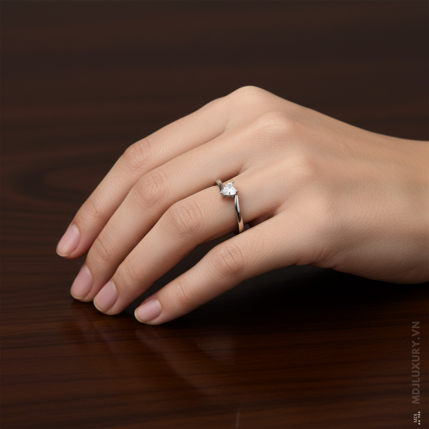 Nhẫn Cầu Hôn Trái tim vàng tây 18K NNU264KC