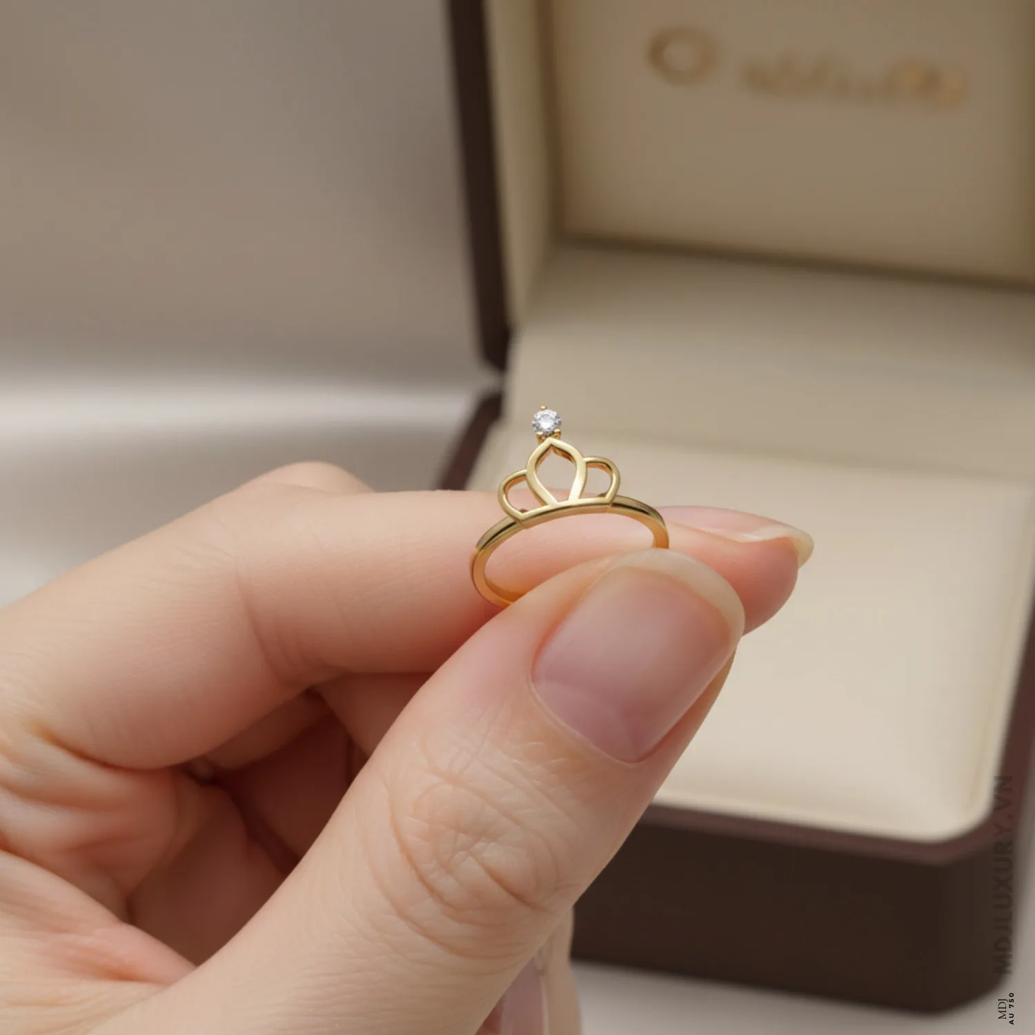Nhẫn Cầu Hôn Kim Cương Diamond Crown M9019