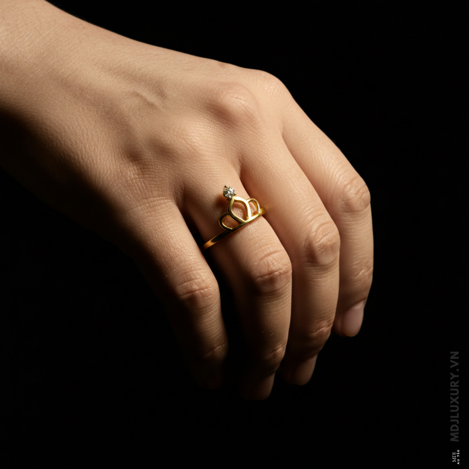 Nhẫn Cầu Hôn Kim Cương Diamond Crown M9019